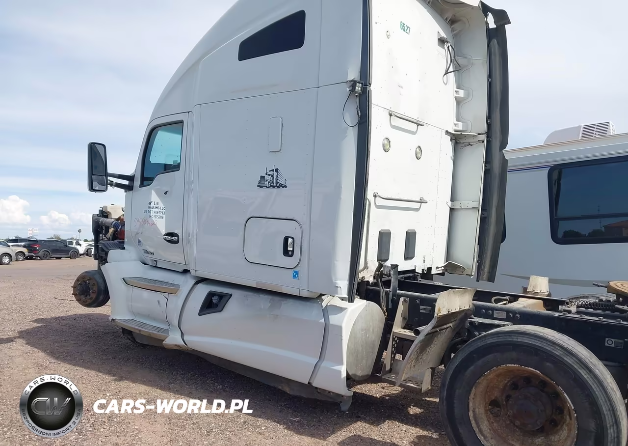 2015 Kenworth Construction T680 VIN:1XKYD49X9FJ461557 - 16