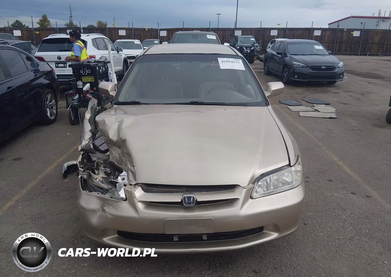 2000 Honda Accord 2.3 Lx VIN:1HGCG5648YA004675 - 13
