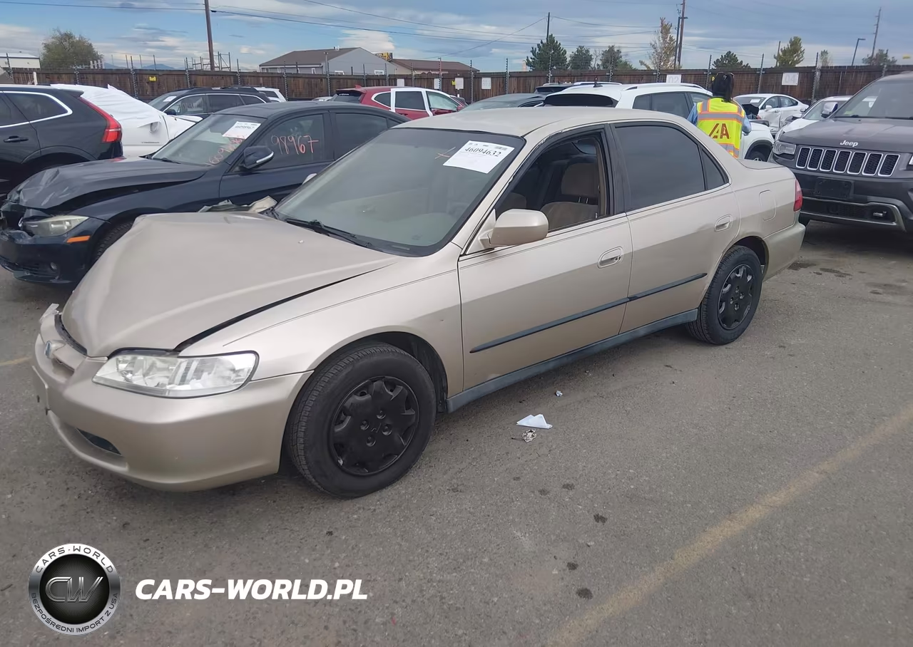 2000 Honda Accord 2.3 Lx VIN:1HGCG5648YA004675 - 2