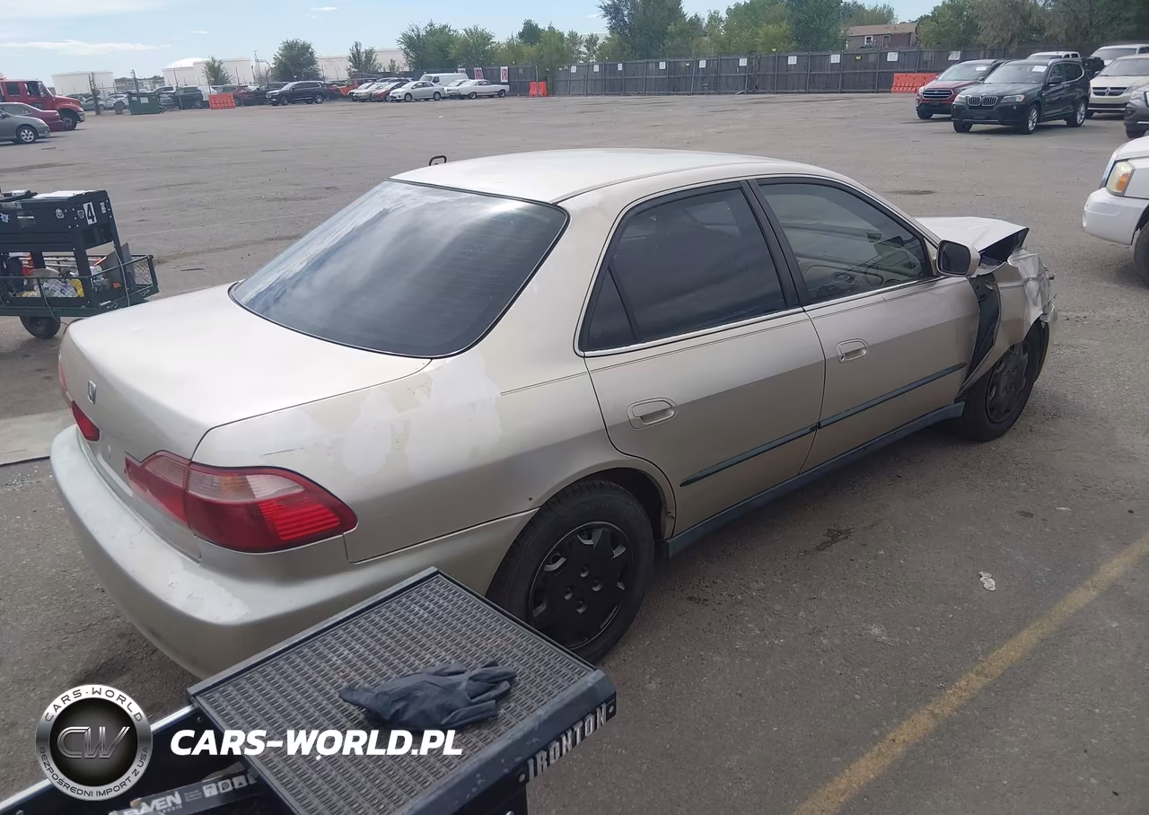 2000 Honda Accord 2.3 Lx VIN:1HGCG5648YA004675 - 4