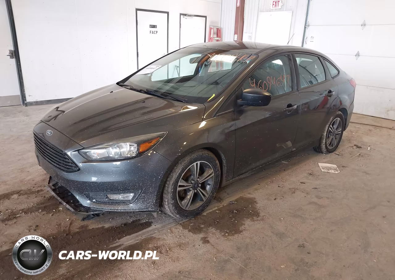 2018 Ford Focus Se VIN:1FADP3FE9JL203654 - 2