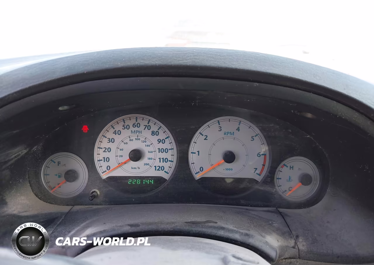 2005 Chrysler Town & Country Touring VIN:2C4GP54L65R597874 - 7