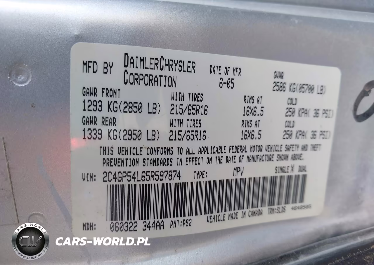 2005 Chrysler Town & Country Touring VIN:2C4GP54L65R597874 - 9