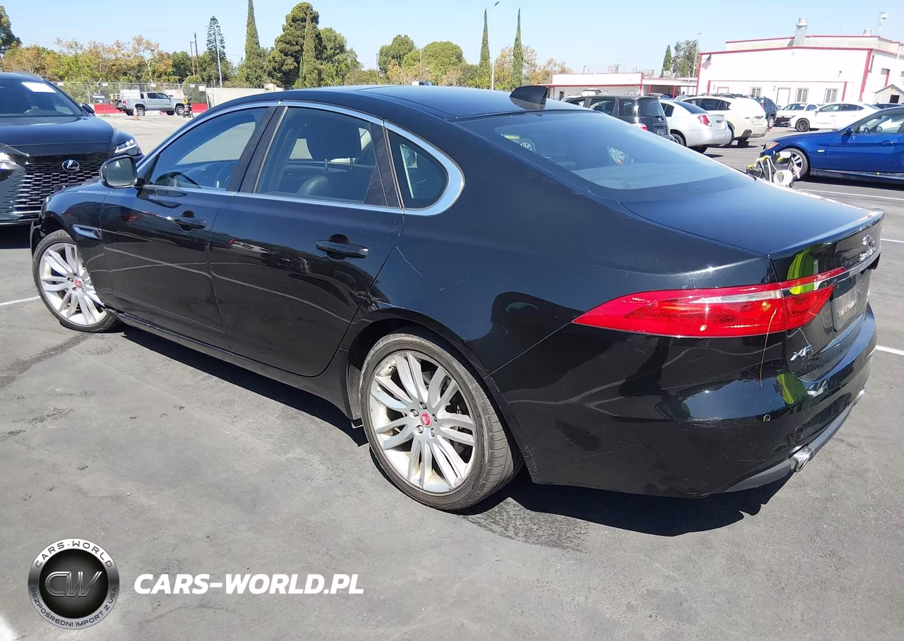 2016 Jaguar Xf 35T Prestige VIN:SAJBE4BV3GCY08928 - 3