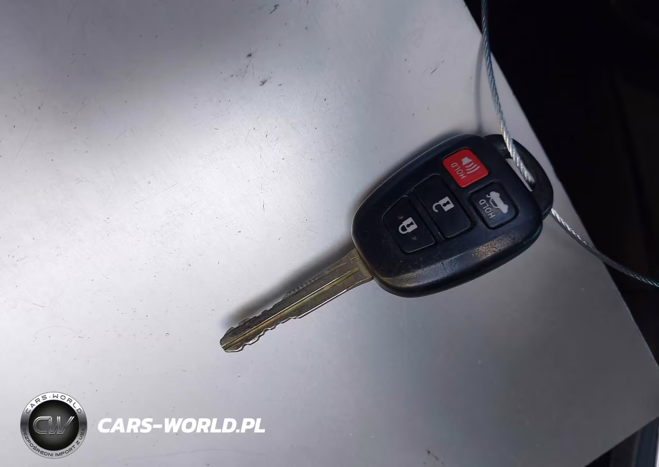 2018 Toyota Corolla Le VIN:5YFBURHE2JP803577 - 11