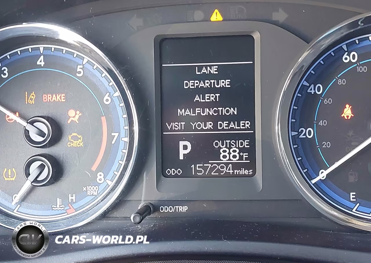 2018 Toyota Corolla Le VIN:5YFBURHE2JP803577 - 15