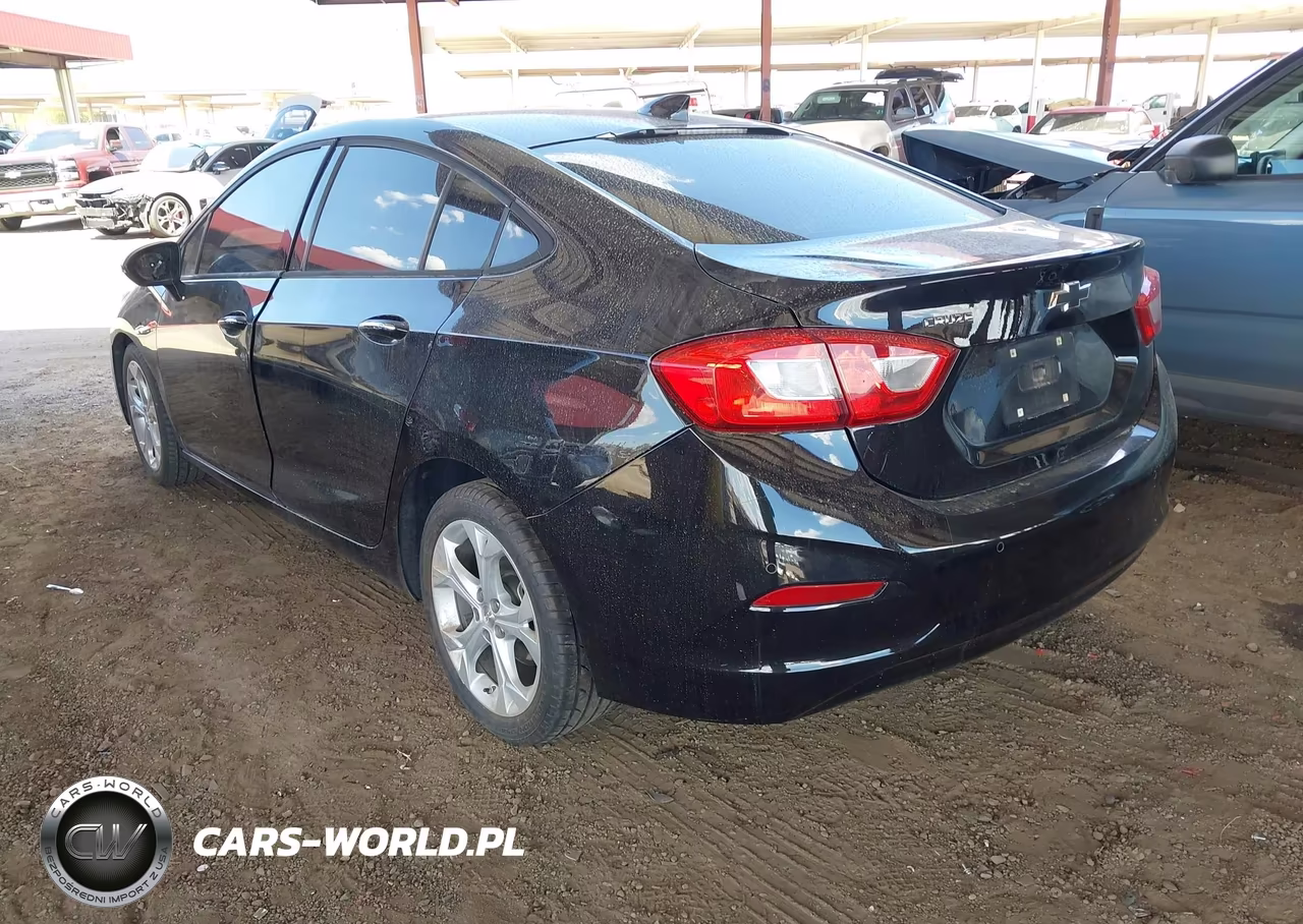2018 Chevrolet Cruze Premier Auto VIN:1G1BF5SM5J7243048 - 3
