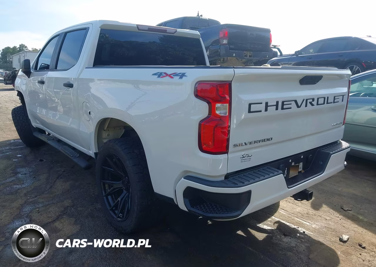 2020 Chevrolet Silverado 1500 4Wd Short Bed Custom VIN:1GCPYBEH7LZ116989 - 3