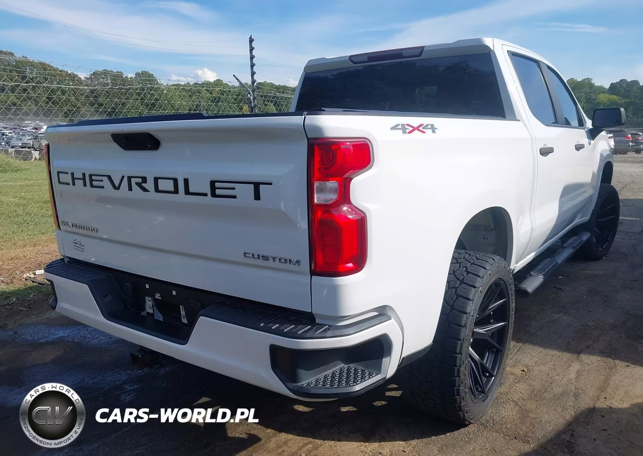 2020 Chevrolet Silverado 1500 4Wd Short Bed Custom VIN:1GCPYBEH7LZ116989 - 4