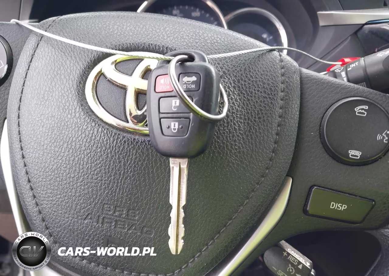 2015 Toyota Corolla Le VIN:5YFBURHEXFP301729 - 11