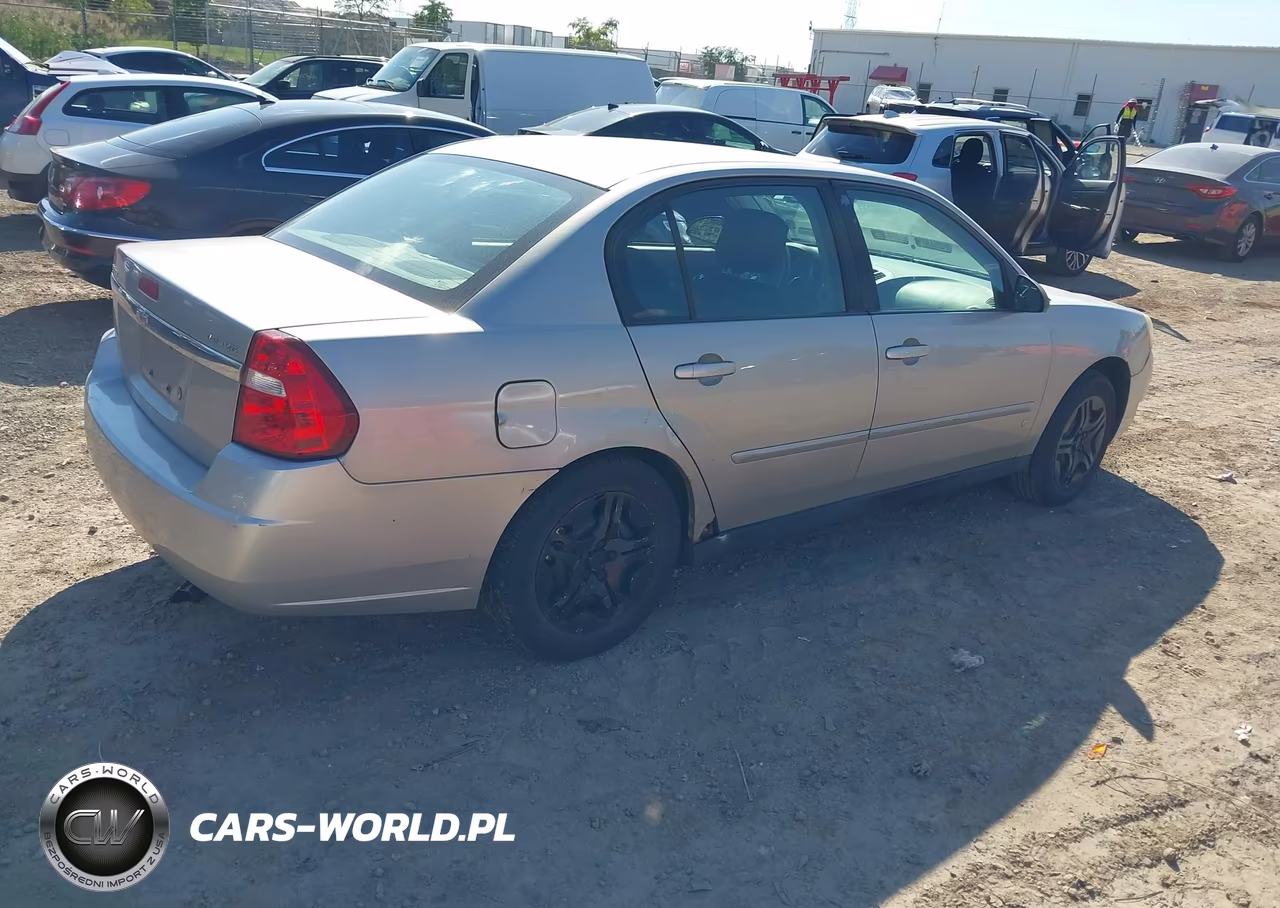 2007 Chevrolet Malibu Ls VIN:1G1ZS58N57F201021 - 4