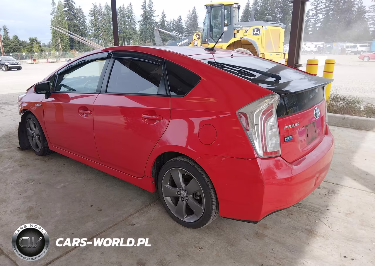 2015 Toyota Prius Persona Series Special Edition VIN:JTDKN3DUXF0398318 - 3