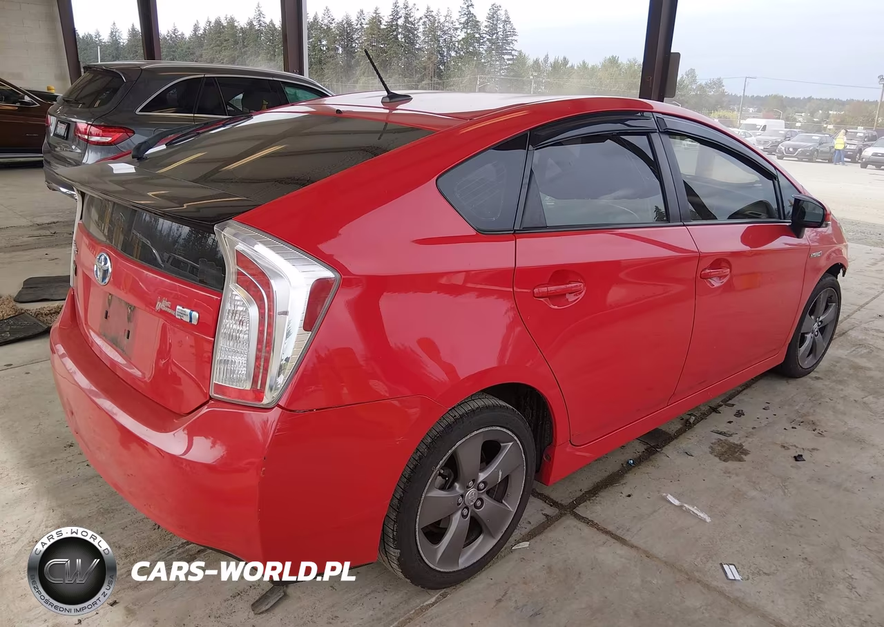 2015 Toyota Prius Persona Series Special Edition VIN:JTDKN3DUXF0398318 - 4