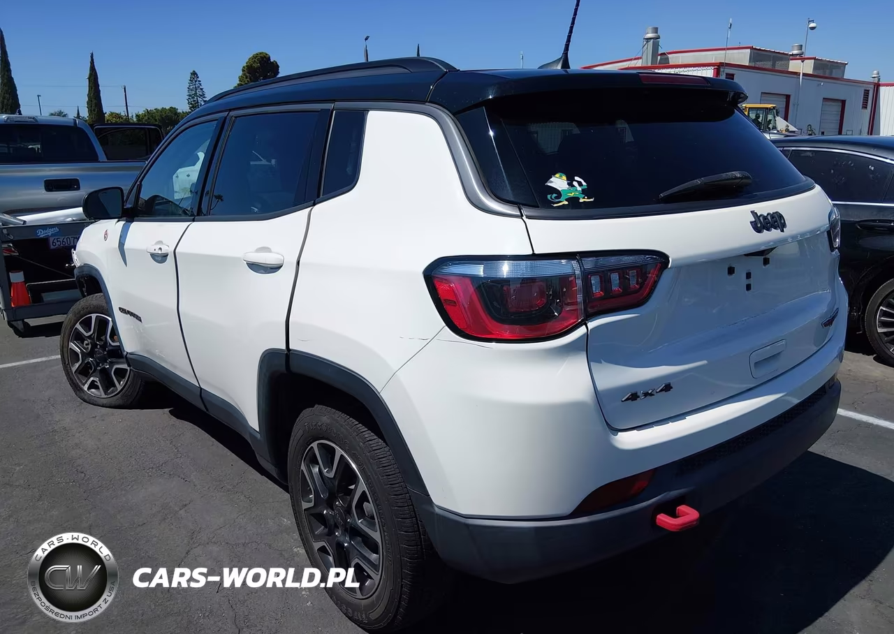 2019 Jeep Compass Trailhawk 4X4 VIN:3C4NJDDBXKT807444 - 3