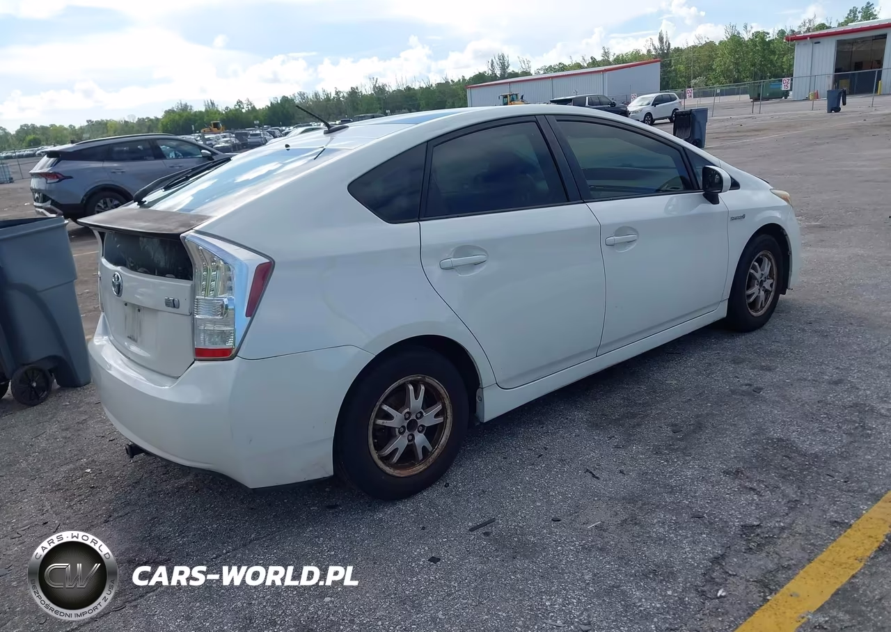 2010 Toyota Prius Iii VIN:JTDKN3DU3A0034010 - 4