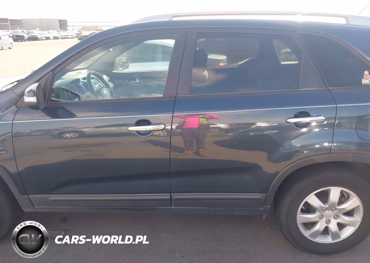 2011 Kia Sorento Lx V6 VIN:5XYKT4A21BG134021 - 14