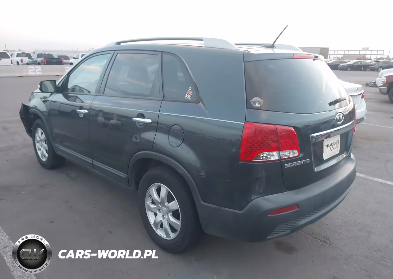 2011 Kia Sorento Lx V6 VIN:5XYKT4A21BG134021 - 3