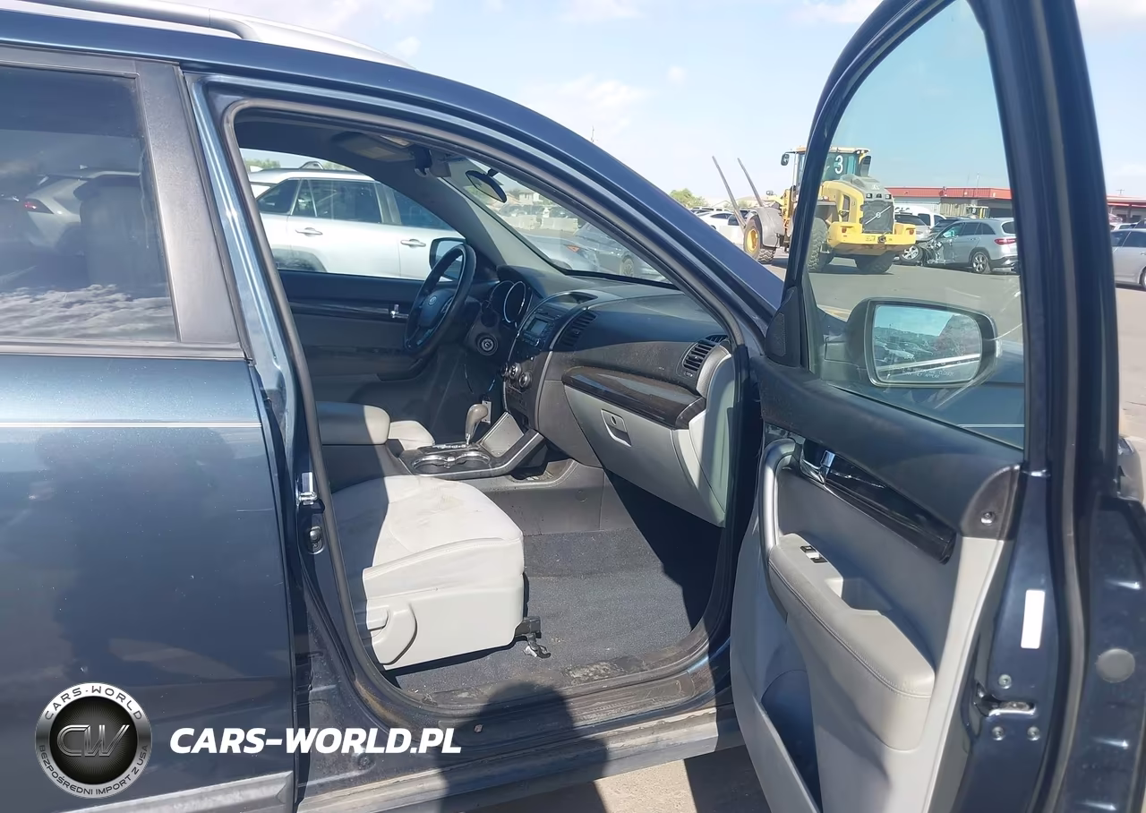 2011 Kia Sorento Lx V6 VIN:5XYKT4A21BG134021 - 5