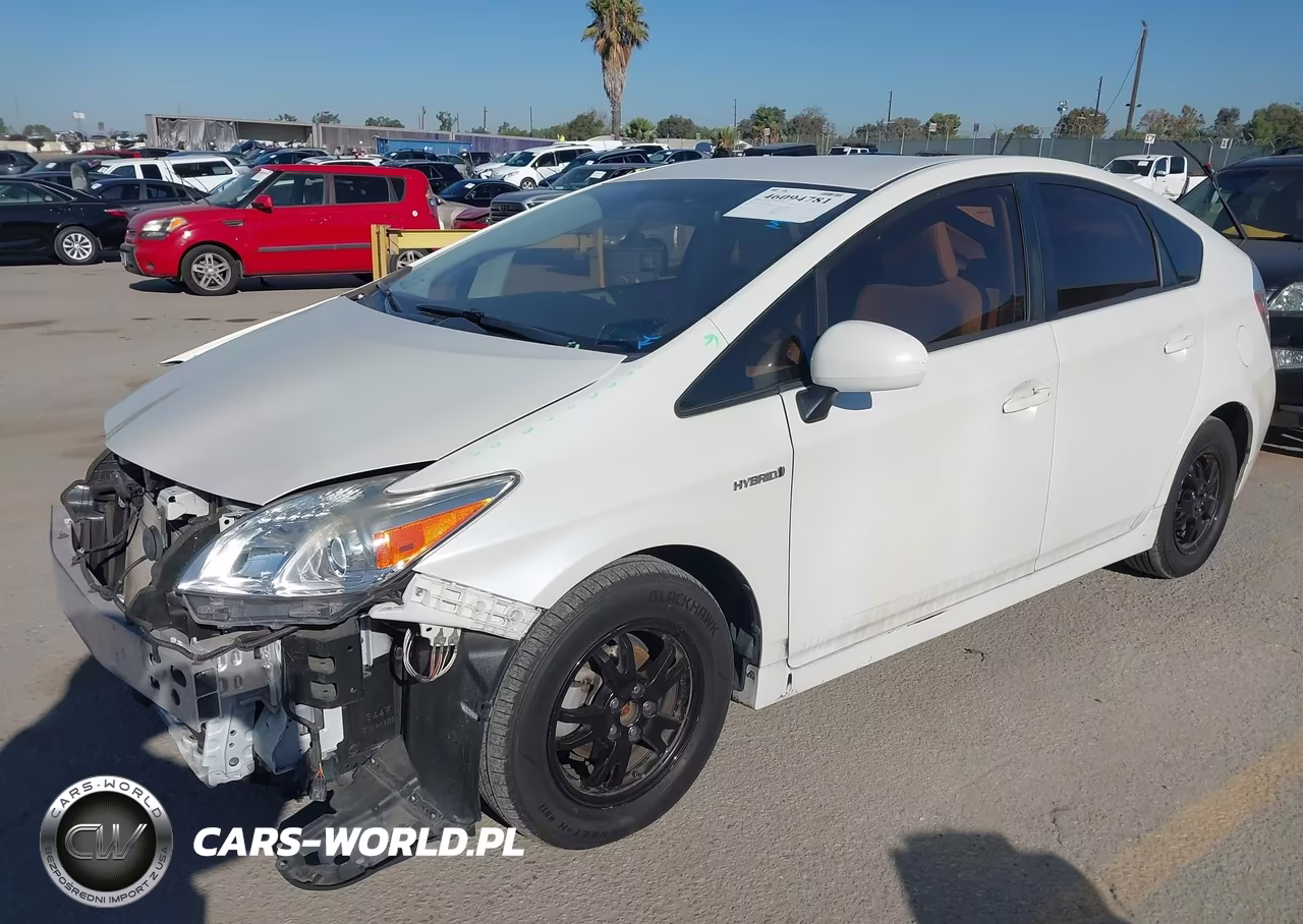 2015 Toyota Prius Two VIN:JTDKN3DU7F0420100 - 2