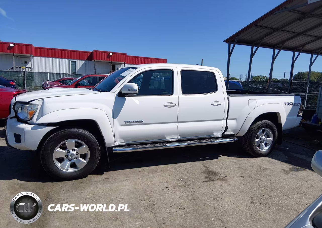 2015 Toyota Tacoma Base V6 VIN:3TMMU4FNXFM077447 - 14