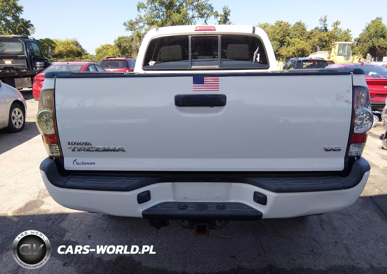 2015 Toyota Tacoma Base V6 VIN:3TMMU4FNXFM077447 - 16