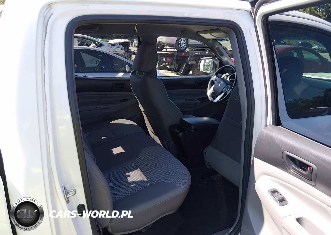 2015 Toyota Tacoma Base V6 VIN:3TMMU4FNXFM077447 - 8