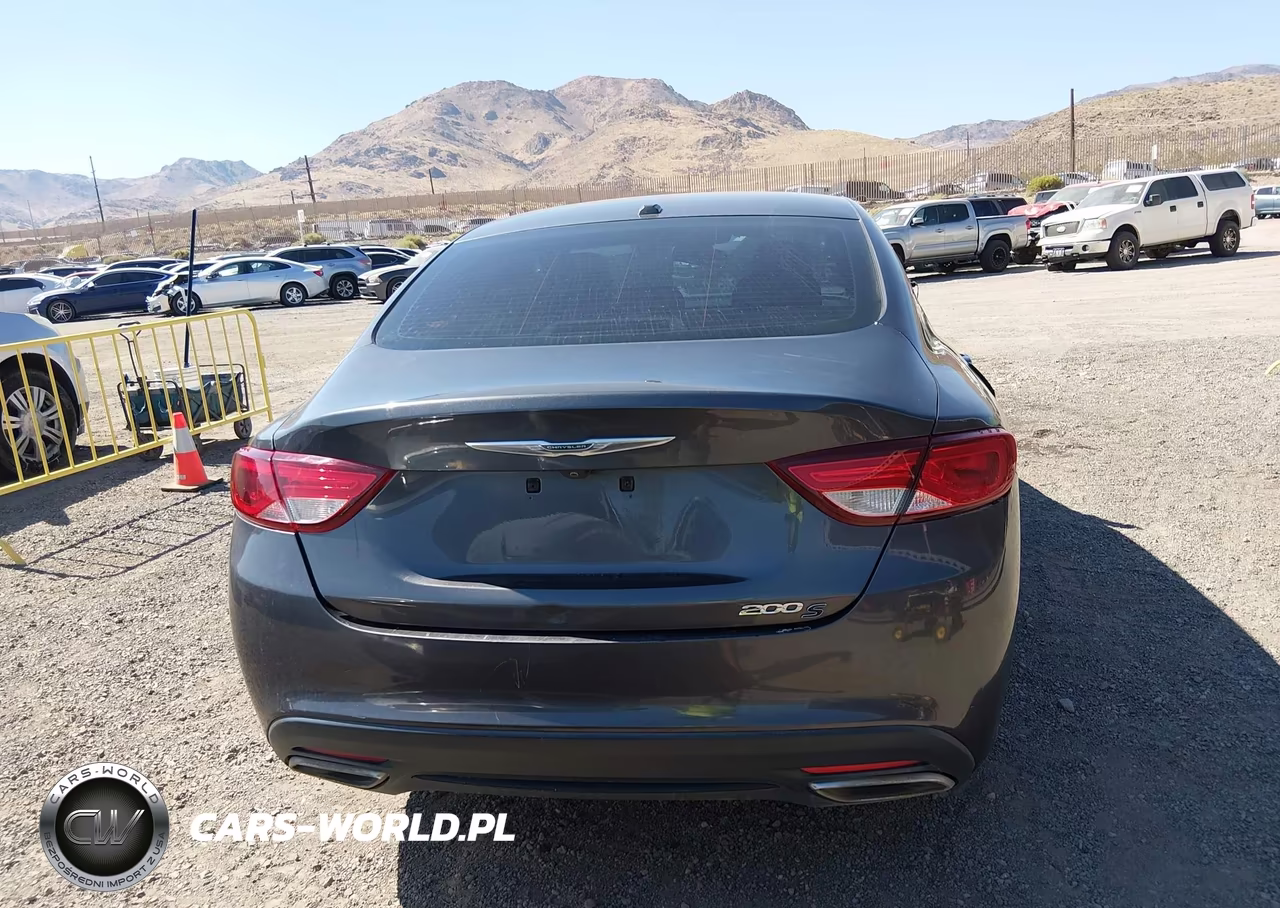 2017 Chrysler 200 200S VIN:1C3CCCBB2HN501804 - 16