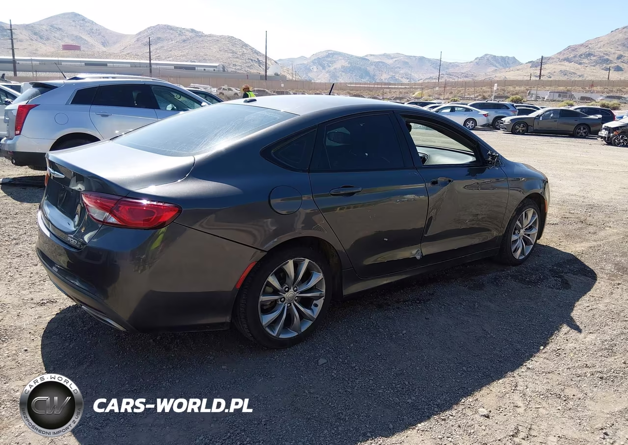 2017 Chrysler 200 200S VIN:1C3CCCBB2HN501804 - 4