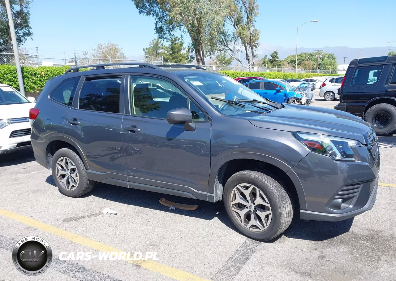 2023 Subaru Forester Premium VIN:JF2SKAEC0PH476239 - 13