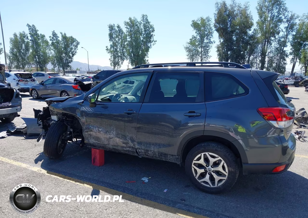 2023 Subaru Forester Premium VIN:JF2SKAEC0PH476239 - 14