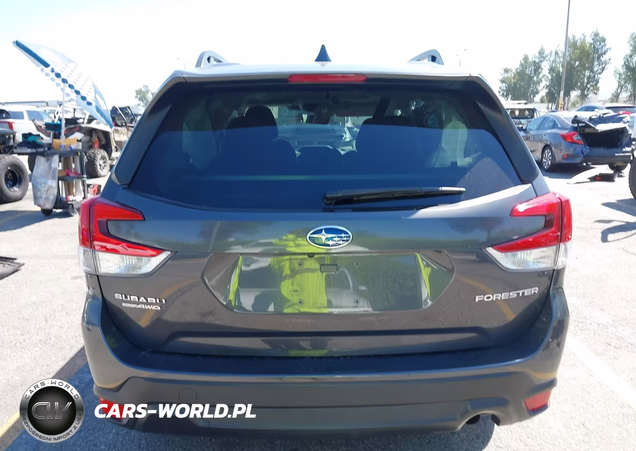 2023 Subaru Forester Premium VIN:JF2SKAEC0PH476239 - 16