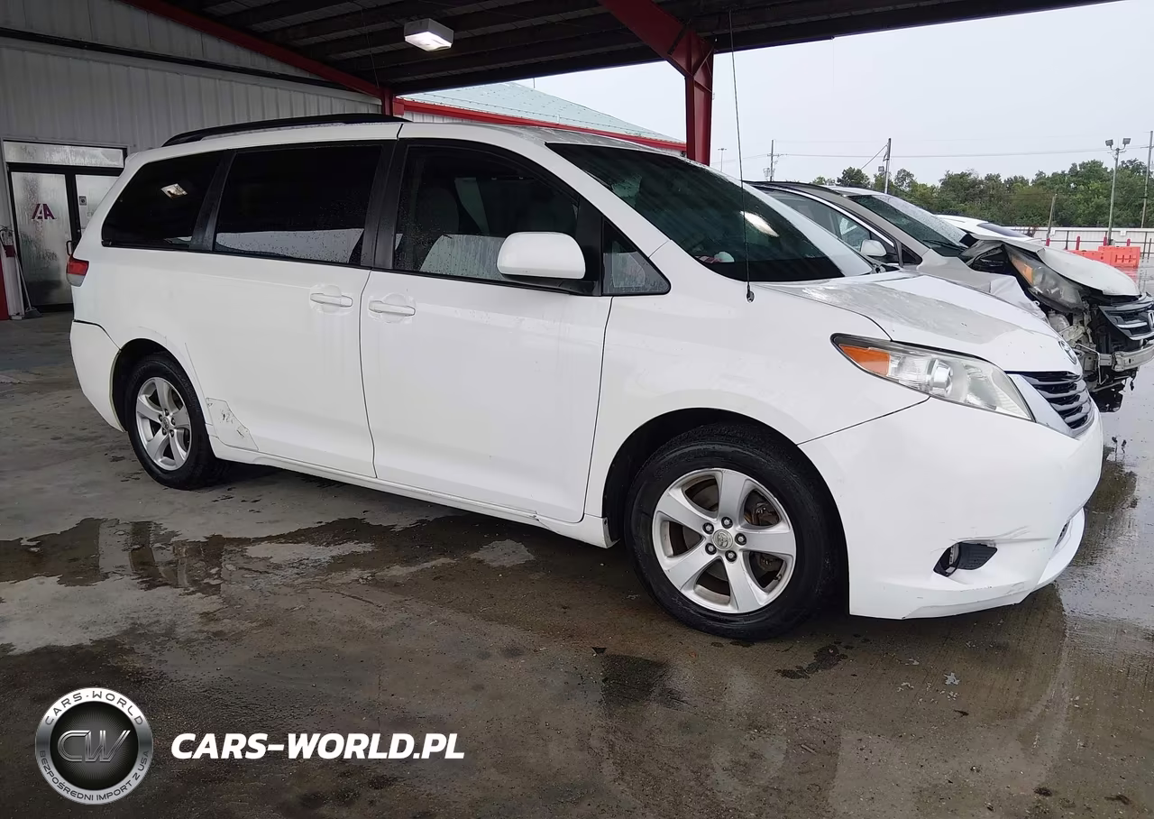 2012 Toyota Sienna Le V6 8 Passenger – zdjęcie 1 z 11