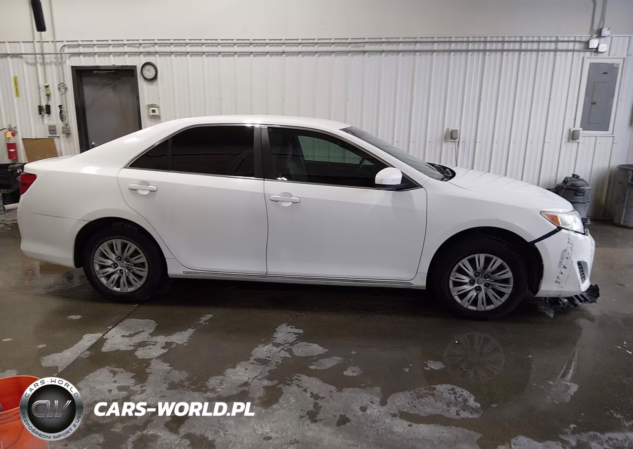 2014 Toyota Camry Le VIN:4T1BF1FKXEU386024 - 13