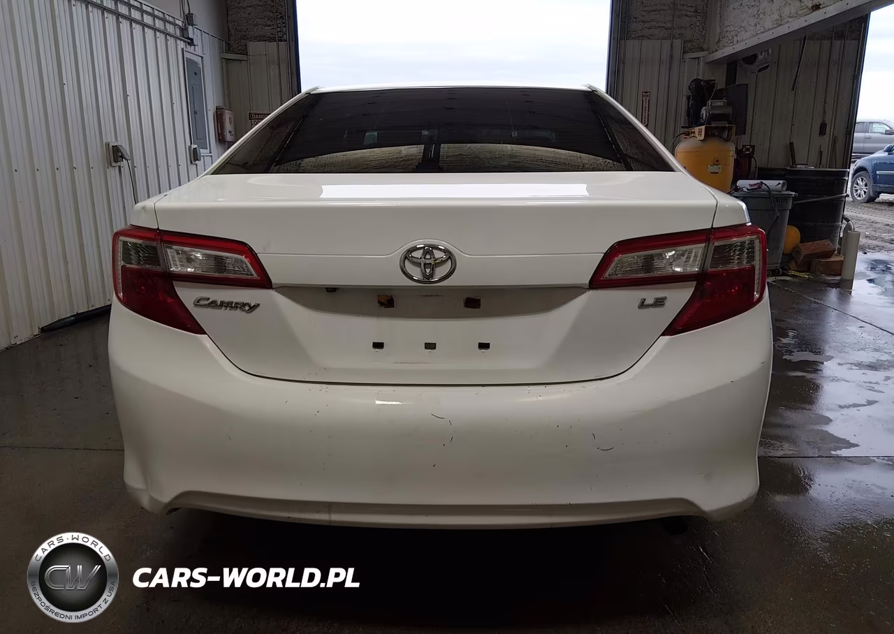 2014 Toyota Camry Le VIN:4T1BF1FKXEU386024 - 16
