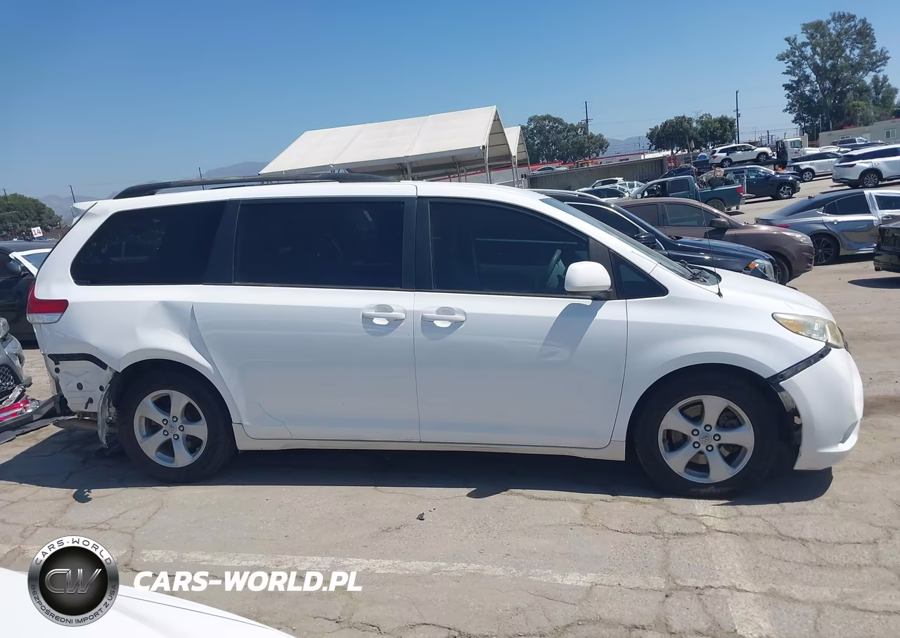 2012 Toyota Sienna Le V6 8 Passenger VIN:5TDKK3DC7CS204448 - 13