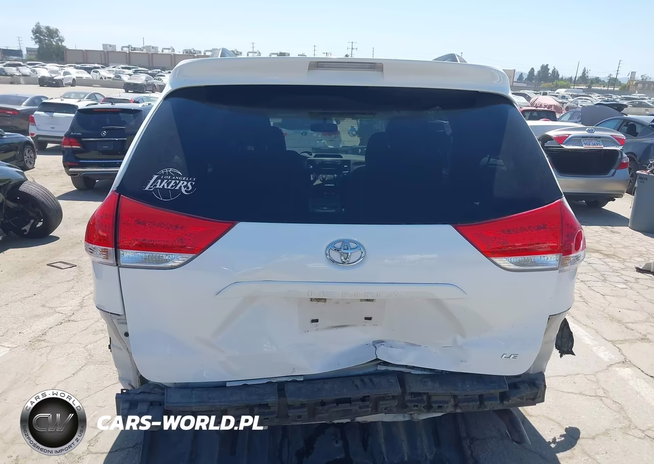 2012 Toyota Sienna Le V6 8 Passenger VIN:5TDKK3DC7CS204448 - 16