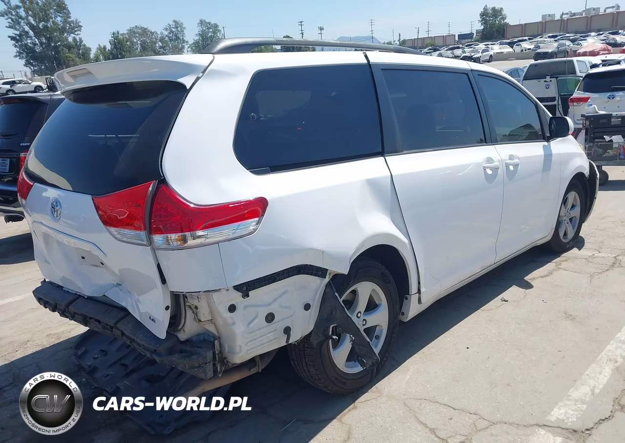 2012 Toyota Sienna Le V6 8 Passenger VIN:5TDKK3DC7CS204448 - 4