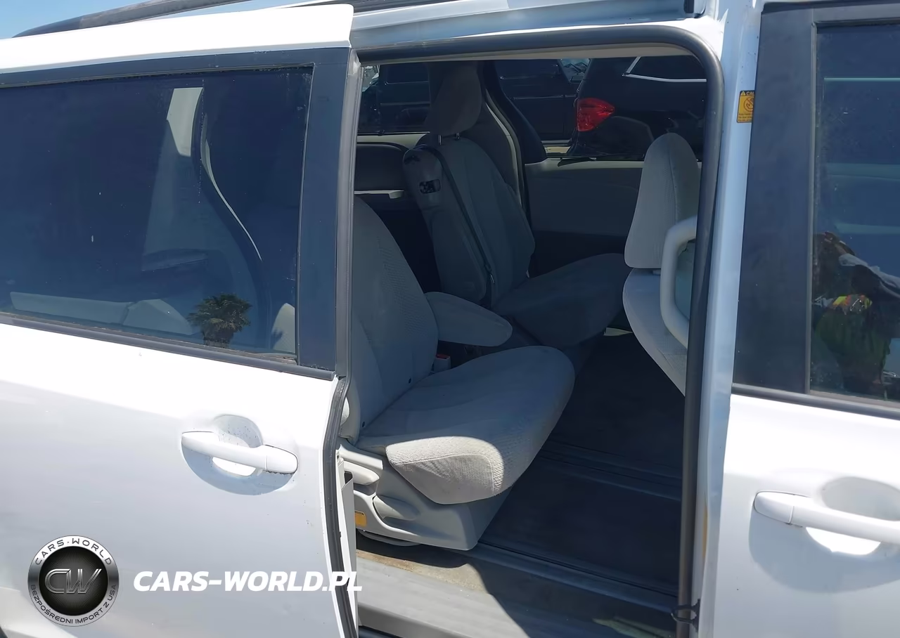 2012 Toyota Sienna Le V6 8 Passenger VIN:5TDKK3DC7CS204448 - 8