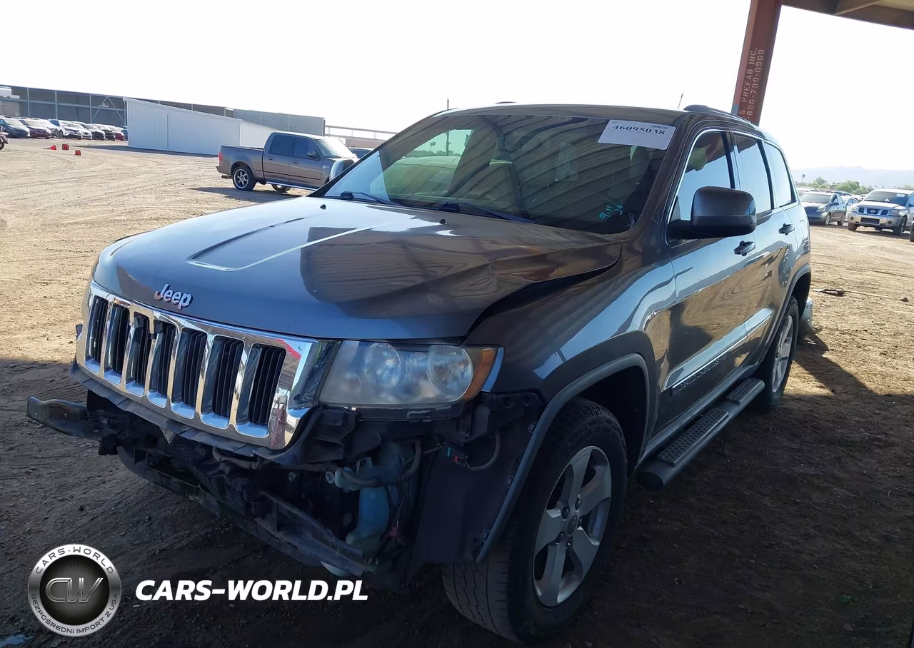 2012 Jeep Grand Cherokee Laredo VIN:1C4RJEAGXCC104074 - 2