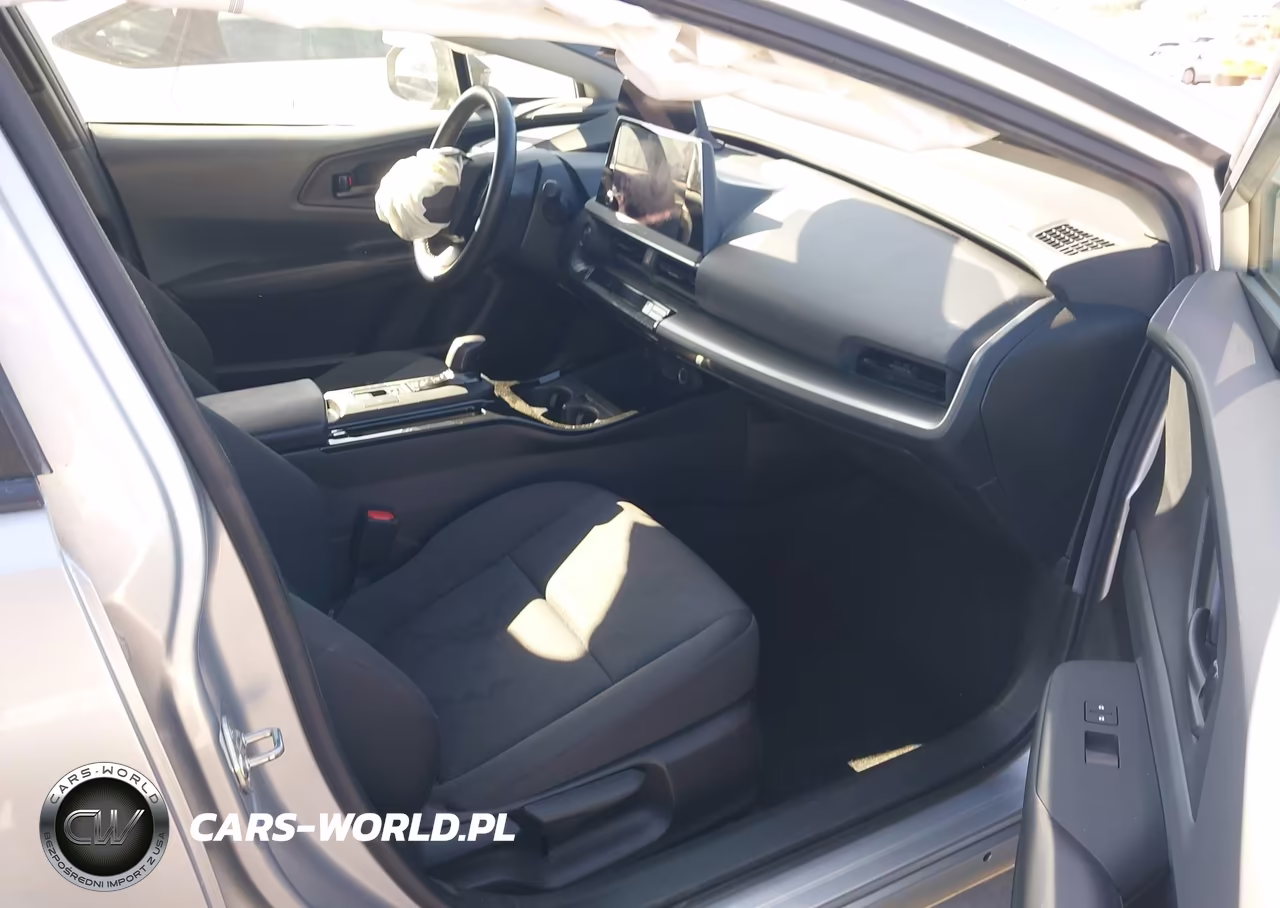 2023 Toyota Prius Le VIN:JTDACAAU8P3002803 - 5