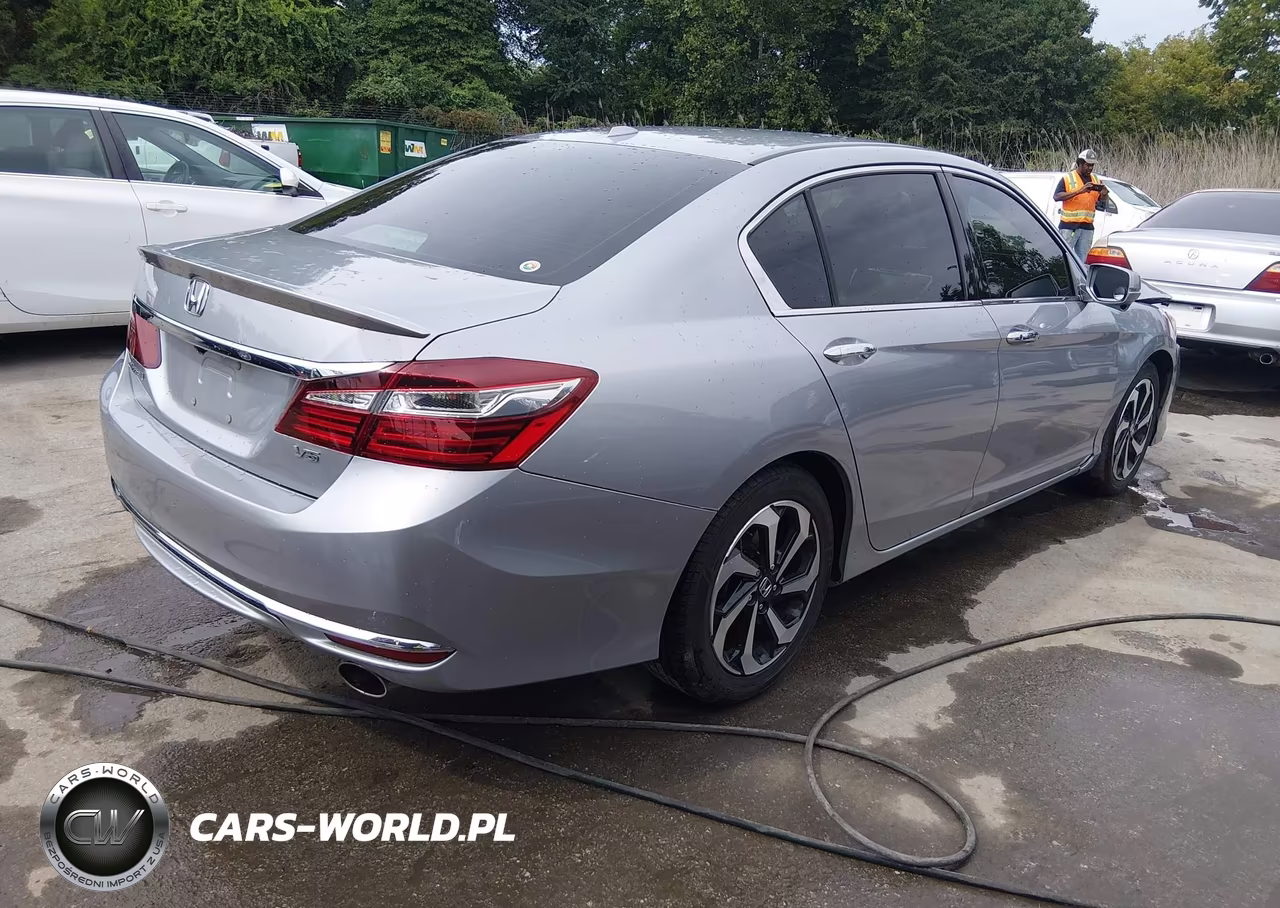 2017 Honda Accord Ex-L V6 VIN:1HGCR3F84HA006926 - 4