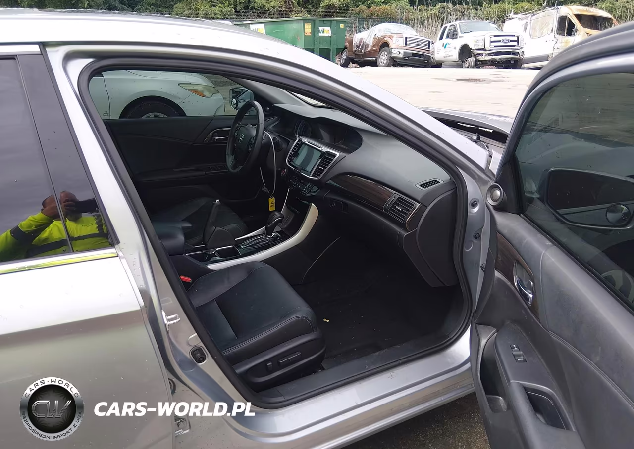 2017 Honda Accord Ex-L V6 VIN:1HGCR3F84HA006926 - 5