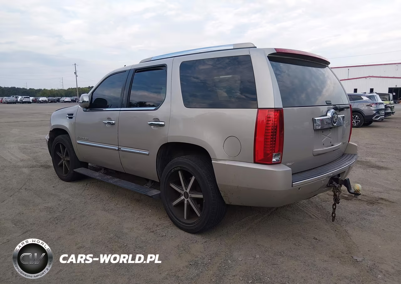 2008 Cadillac Escalade Standard VIN:1GYFK63898R130224 - 3