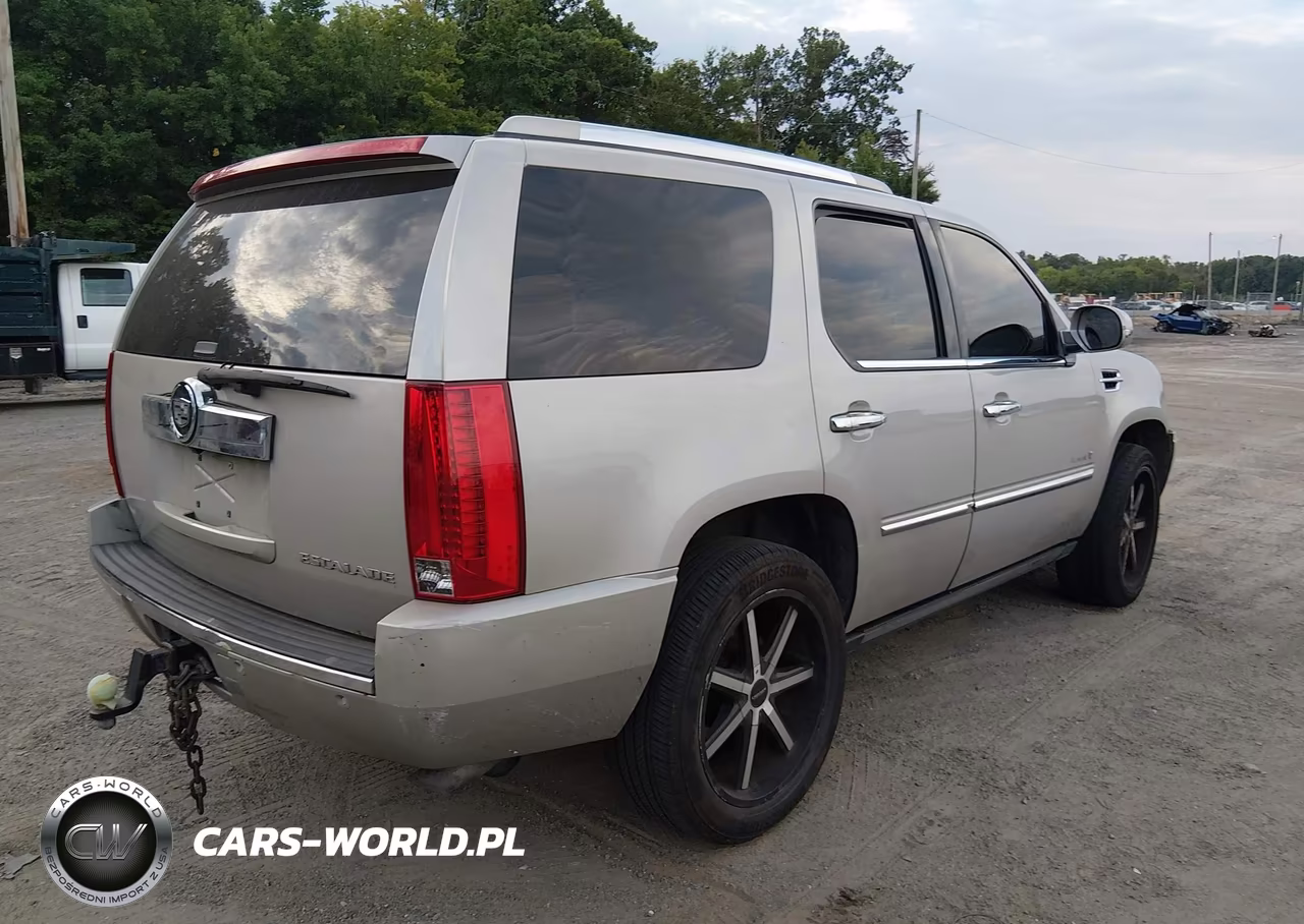 2008 Cadillac Escalade Standard VIN:1GYFK63898R130224 - 4