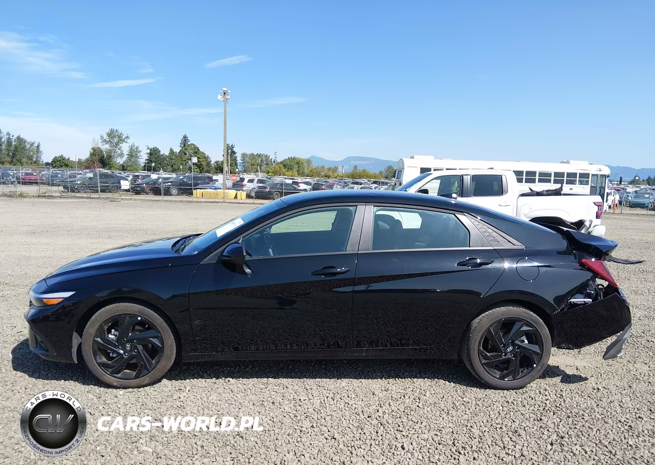 2026 Hyundai Elantra Sel Sport VIN:KMHLM4DG7TU247976 - 14