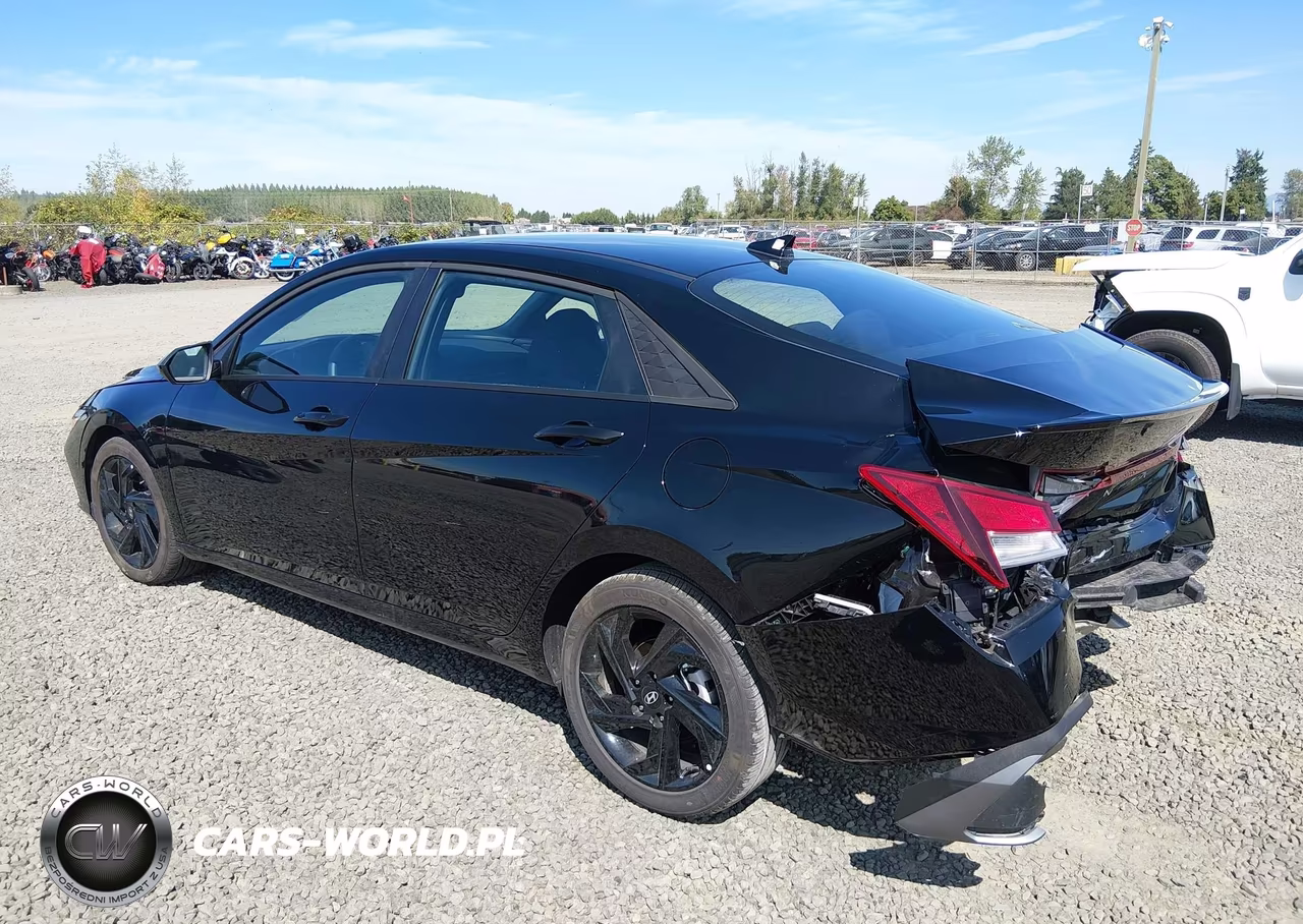 2026 Hyundai Elantra Sel Sport VIN:KMHLM4DG7TU247976 - 3