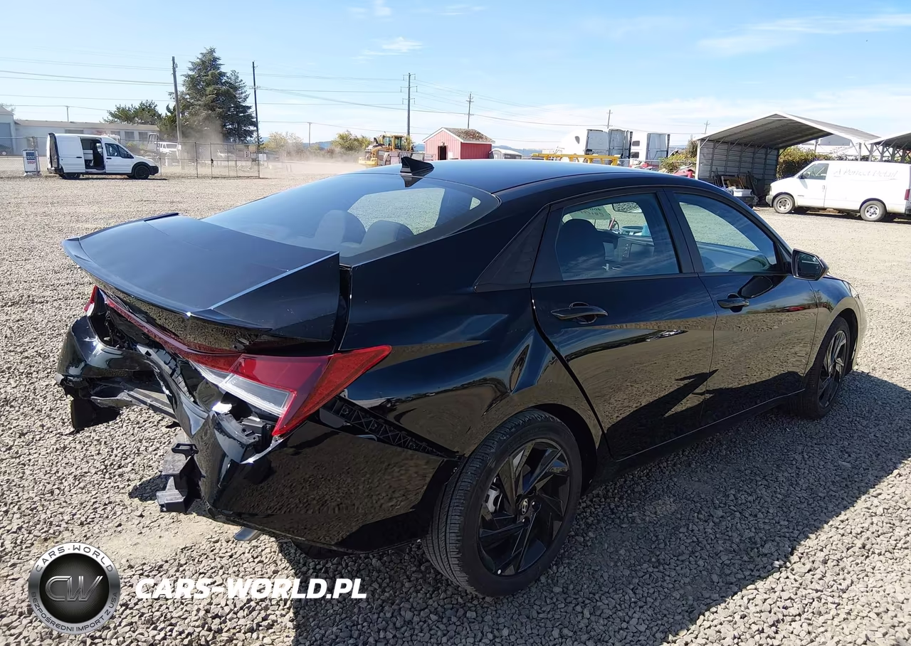 2026 Hyundai Elantra Sel Sport VIN:KMHLM4DG7TU247976 - 4