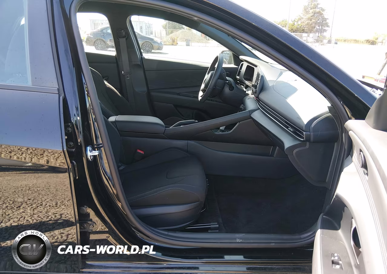 2026 Hyundai Elantra Sel Sport VIN:KMHLM4DG7TU247976 - 5