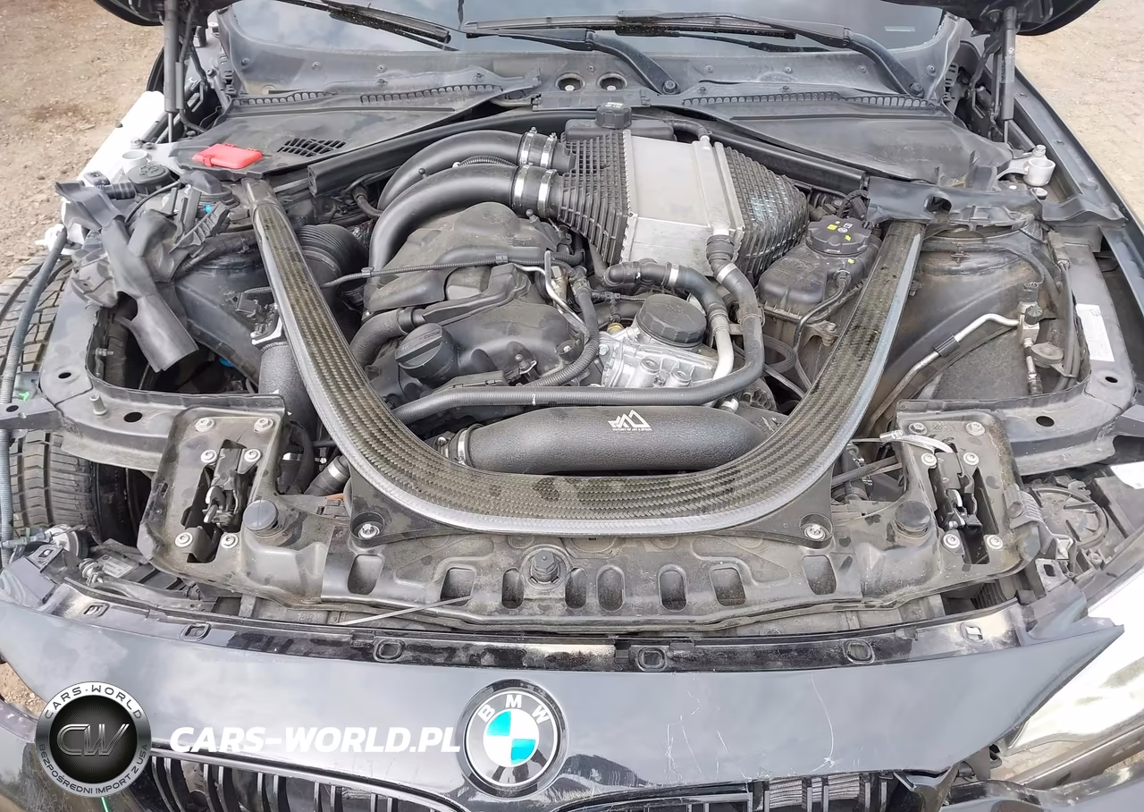 2015 BMW M4 VIN:WBS3R9C5XFK331043 - 10