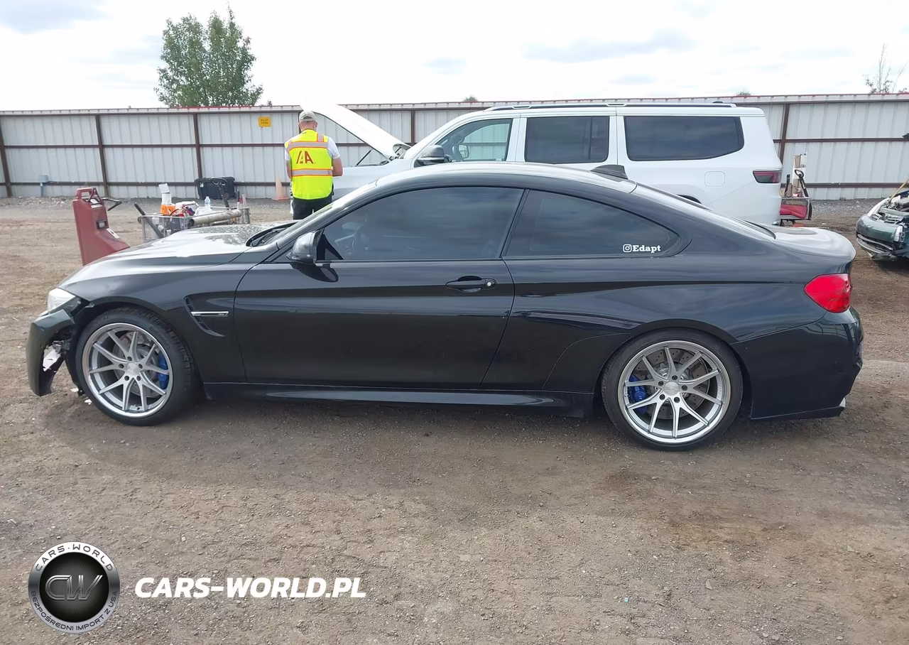 2015 BMW M4 VIN:WBS3R9C5XFK331043 - 15